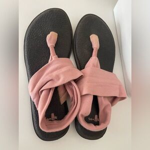 Sanuk Sling Backs Size 10